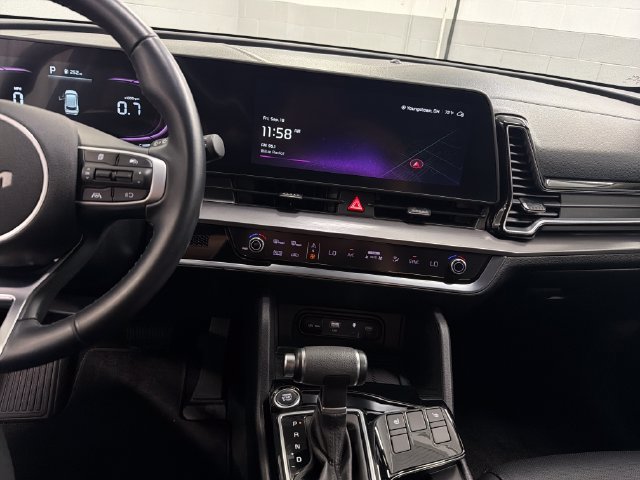 Certified 2024 Kia Sportage EX AWD/4WD image 19