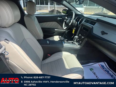 Used 2013 Ford Mustang Premium RWD image 22
