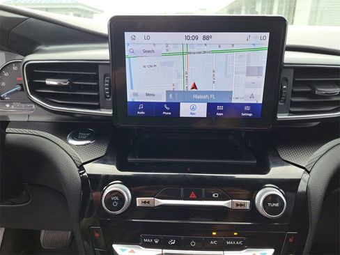 Certified 2022 Ford Explorer ST-Line w/ Class IV Trailer Tow Package image 19