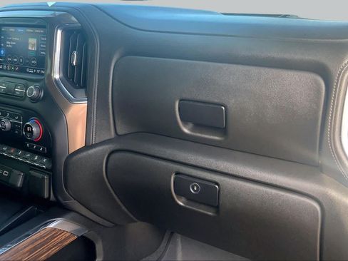Used 2022 Chevrolet Silverado 2500 High Country w/ Z71 Off-Road Package AWD/4WD image 18