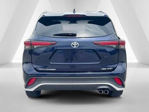 Used 2024 Toyota Highlander XSE AWD/4WD image 6