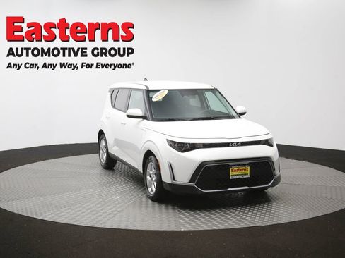 Used 2024 Kia Soul LX w/ Option Group 015 FWD image 50