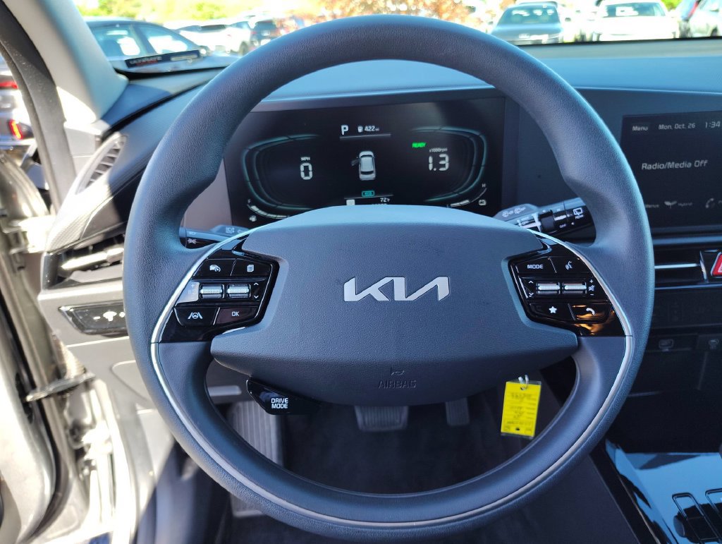 Used 2024 Kia Niro LX FWD image 15