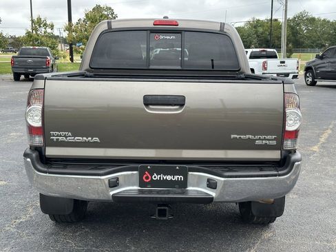 Used 2011 Toyota Tacoma PreRunner image 5