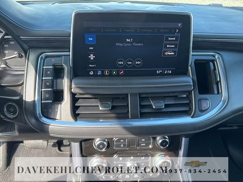 Used 2021 GMC Yukon XL SLT w/ SLT Premium Package image 19