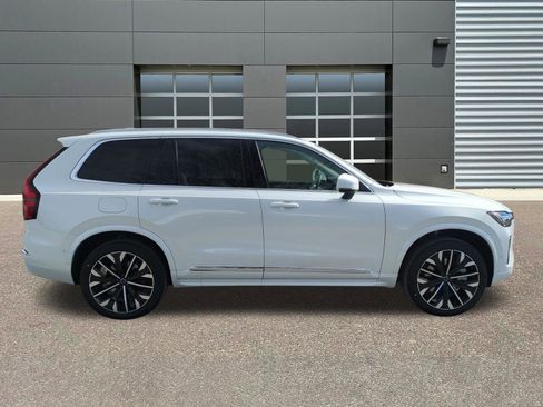 New 2026 Volvo XC90 T8 Ultra w/ Protection Package Premier AWD/4WD image 8