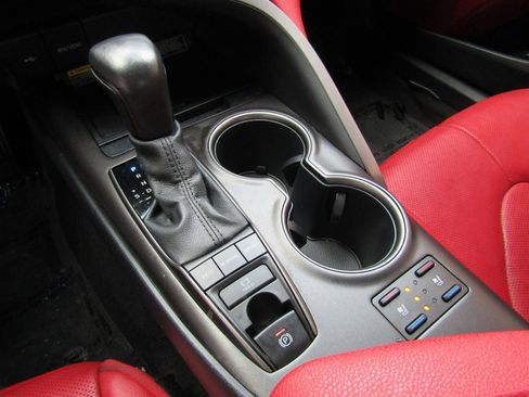 Used 2021 Toyota Camry XSE w/ Navigation Package image 20