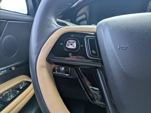 Certified 2023 Lincoln Corsair Reserve FWD image 29