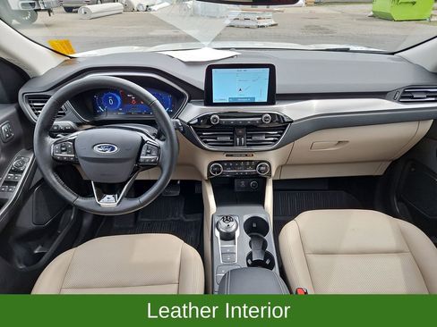 Used 2021 Ford Escape Titanium w/ Class II Trailer Tow Package image 9