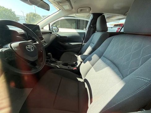 Used 2025 Toyota Corolla LE FWD image 8