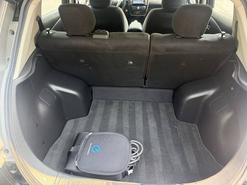 Used 2016 Nissan Leaf SV FWD image 16