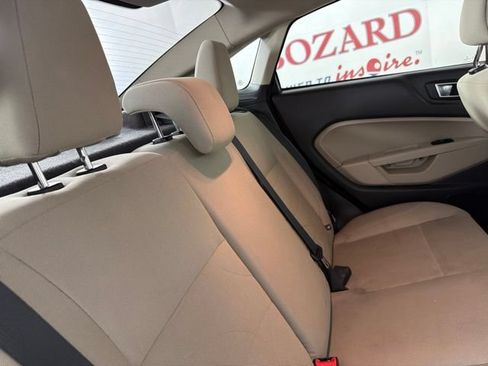 Used 2016 Ford Fiesta SE w/ Cold Weather Package FWD image 18