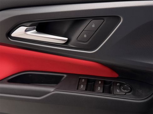 New 2026 Chevrolet Equinox EV RS image 21