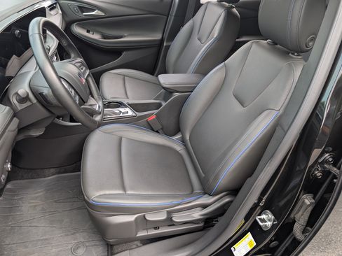 Used 2025 Buick Encore GX Sport Touring w/ Advanced Technology Package FWD image 16