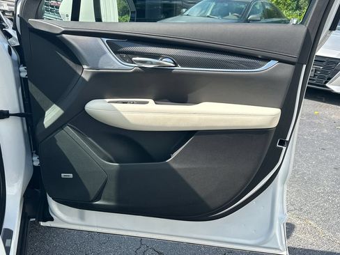 Certified 2024 Cadillac XT6 Sport w/ LPO, Floor Liner Package AWD/4WD image 14