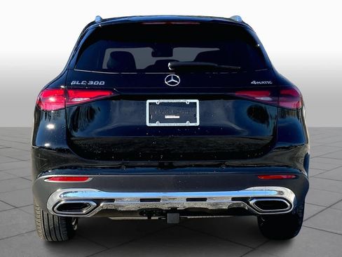 Used 2026 Mercedes-Benz GLC 300 4MATIC image 4