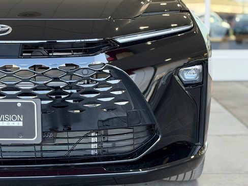 New 2026 Toyota Crown Signia AWD/4WD image 5