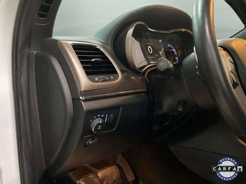 Used 2015 Jeep Grand Cherokee Overland image 35