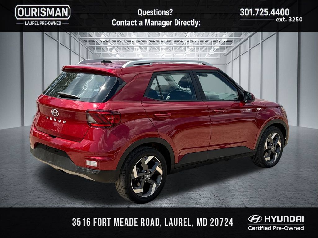 Certified 2025 Hyundai Venue SEL FWD image 2