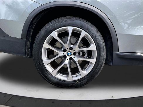 Used 2024 BMW X5 xDrive40i AWD/4WD image 38