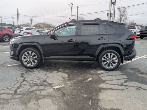 Used 2025 Toyota RAV4 XLE Premium image 8