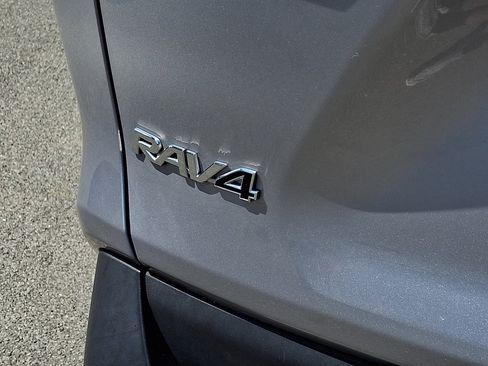 Used 2024 Toyota RAV4 LE AWD/4WD image 21