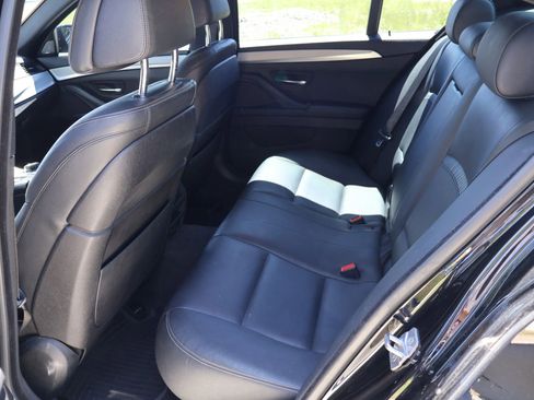 Used 2014 BMW 550i xDrive Sedan image 36