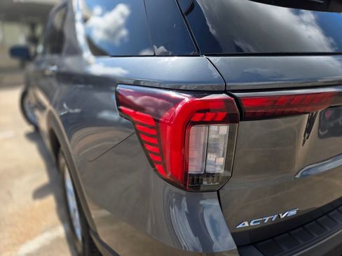 New 2026 Ford Explorer Active w/ Active Comfort Package RWD image 36