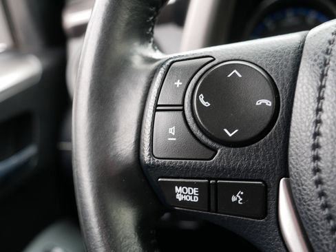 Used 2018 Toyota RAV4 XLE image 28