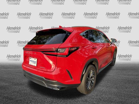Used 2025 Lexus NX 250 FWD w/ Towing Package (2000 Lbs) image 9