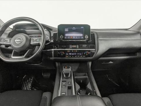Used 2025 Nissan Pathfinder SV FWD image 26