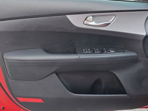 Used 2024 Kia Forte LXS FWD image 17