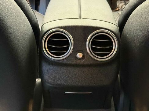 Used 2018 Mercedes-Benz E 300 image 16