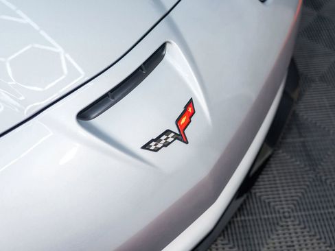 Used 2009 Chevrolet Corvette Z06 w/ Preferred Equipment Group image 10