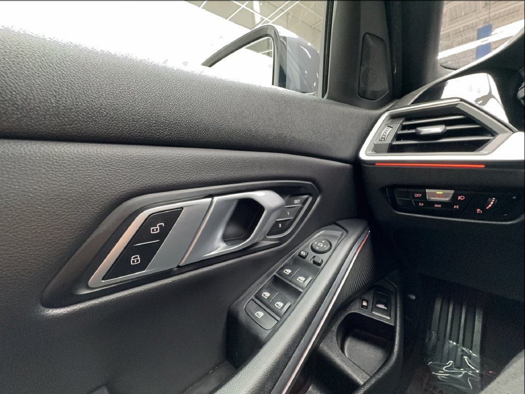 Used 2022 BMW 330e w/ Driving Assistance Package RWD image 49