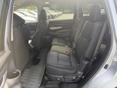 Used 2021 Subaru Ascent Premium w/ Convenience Package AWD/4WD image 12