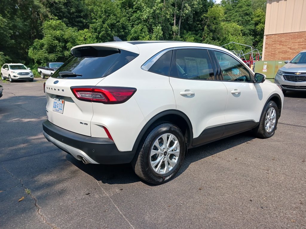 Used 2023 Ford Escape Active w/ Tech Pack #2 AWD/4WD image 4
