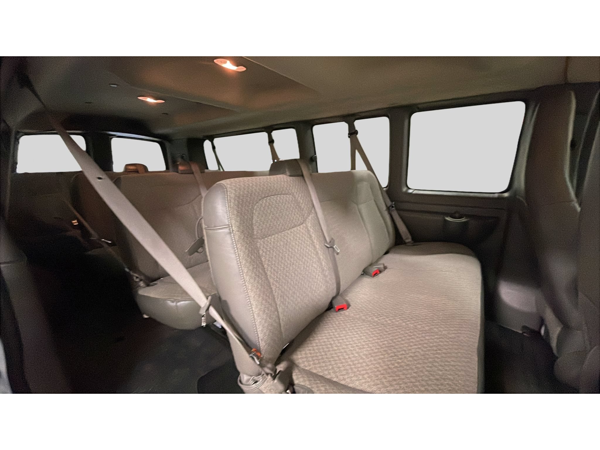Used 2025 Chevrolet Express 3500 LT w/ LT Preferred Equipment Group RWD image 15
