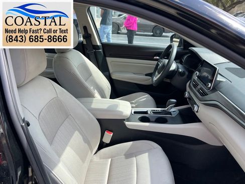 Used 2025 Nissan Altima 2.5 SV FWD image 20