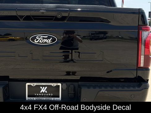 Used 2024 Ford F150 Platinum w/ FX4 Off-Road Package AWD/4WD image 9
