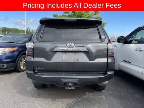 Used 2019 Toyota 4Runner SR5 AWD/4WD image 3