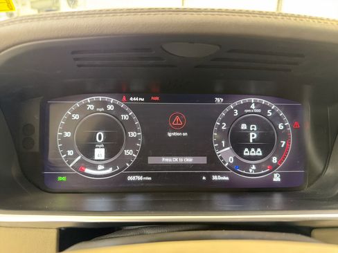 Used 2022 Land Rover Range Rover Westminster Edition image 16