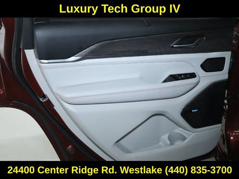 Used 2021 Jeep Grand Cherokee L Overland w/ Luxury Tech Group IV AWD/4WD image 13