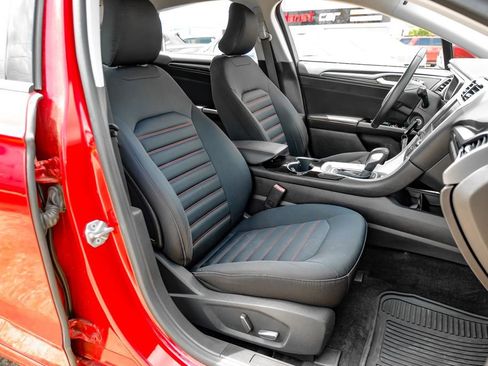Used 2016 Ford Fusion SE FWD image 38
