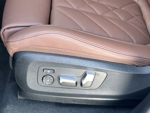 New 2026 BMW X5 xDrive50e image 43