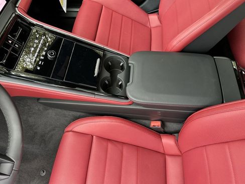 Certified 2025 Porsche Panamera 4 image 17