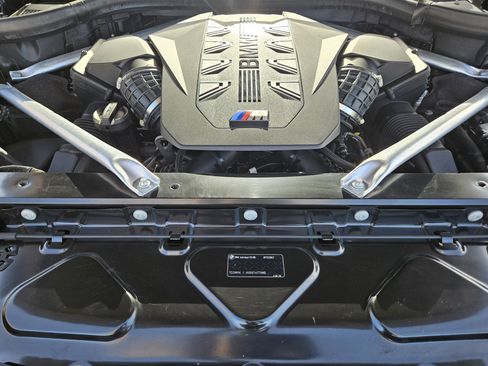 Used 2023 BMW X7 M60i w/ Executive Package image 32