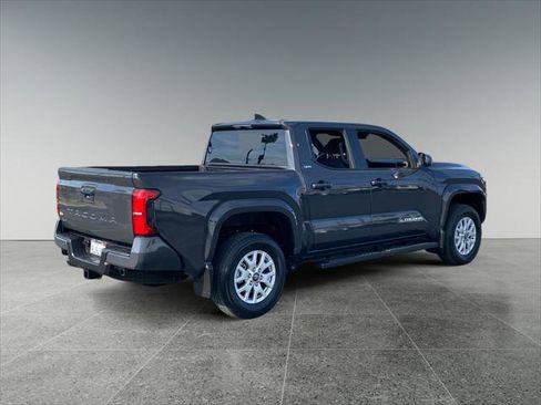 Certified 2025 Toyota Tacoma SR5 image 5