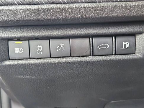 Used 2025 Toyota Camry SE FWD image 16