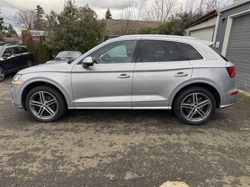 Used 2018 Audi SQ5 Premium Plus w/ Navigation Package AWD/4WD image 4